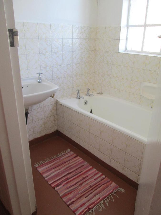 Lighthouse Farm Backpackers Lodge เคปทาวน์ ห้อง รูปภาพ