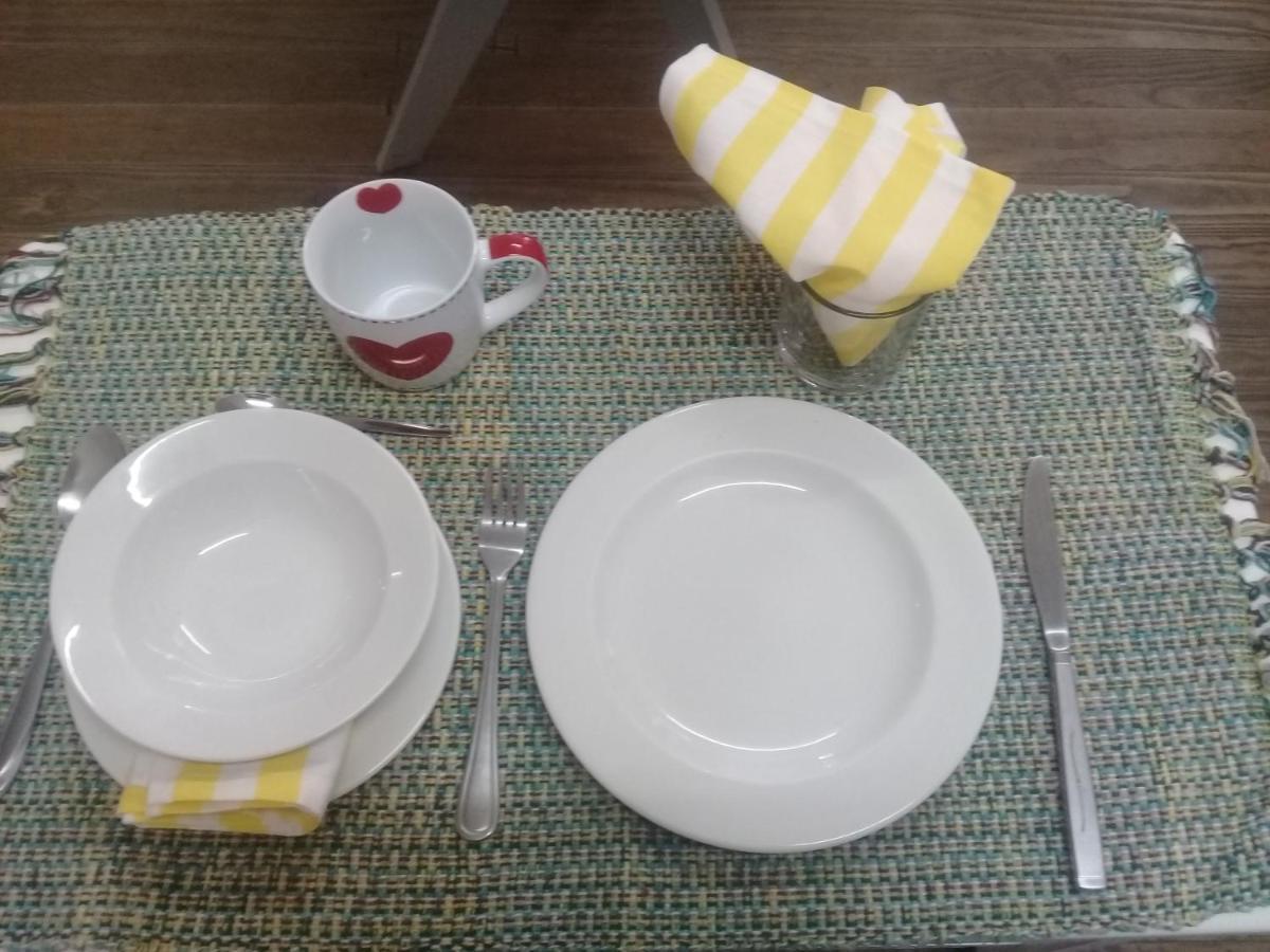 Lighthouse Farm Backpackers Lodge เคปทาวน์ ภายนอก รูปภาพ