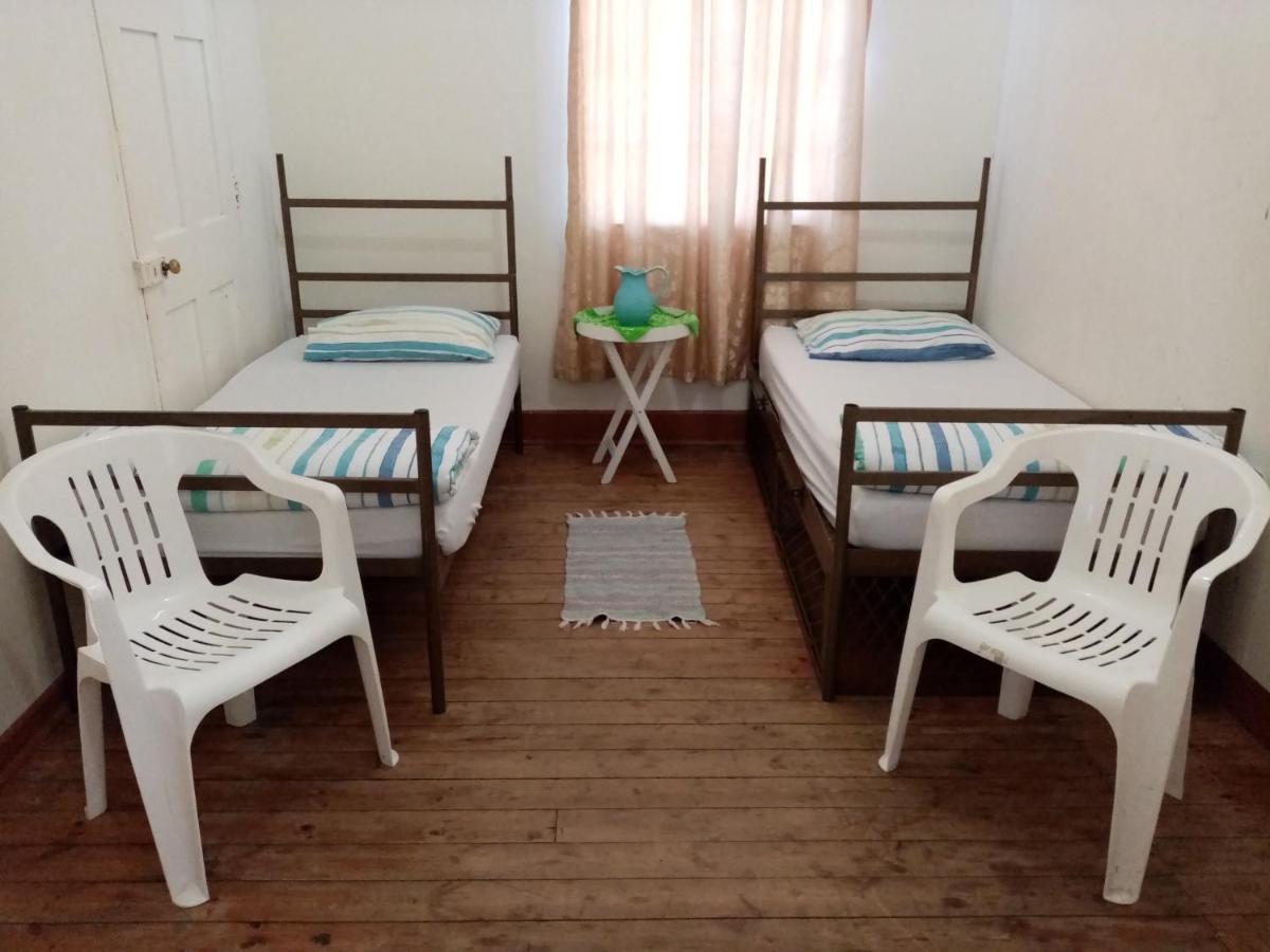 Lighthouse Farm Backpackers Lodge เคปทาวน์ ห้อง รูปภาพ