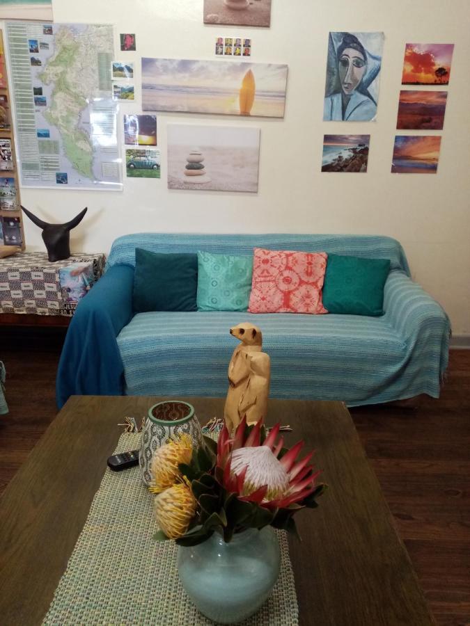 Lighthouse Farm Backpackers Lodge เคปทาวน์ ภายนอก รูปภาพ