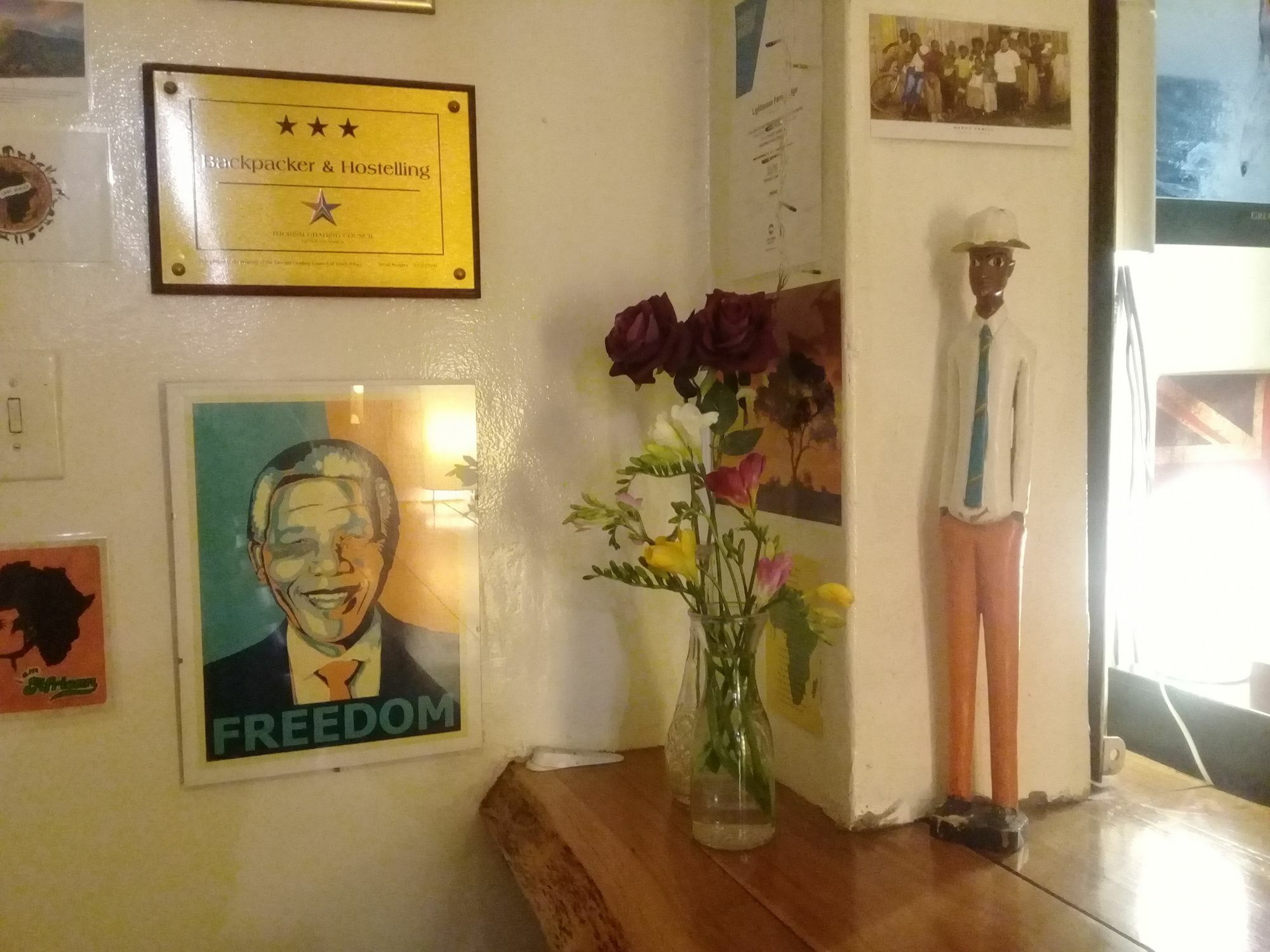 Lighthouse Farm Backpackers Lodge เคปทาวน์ ภายนอก รูปภาพ